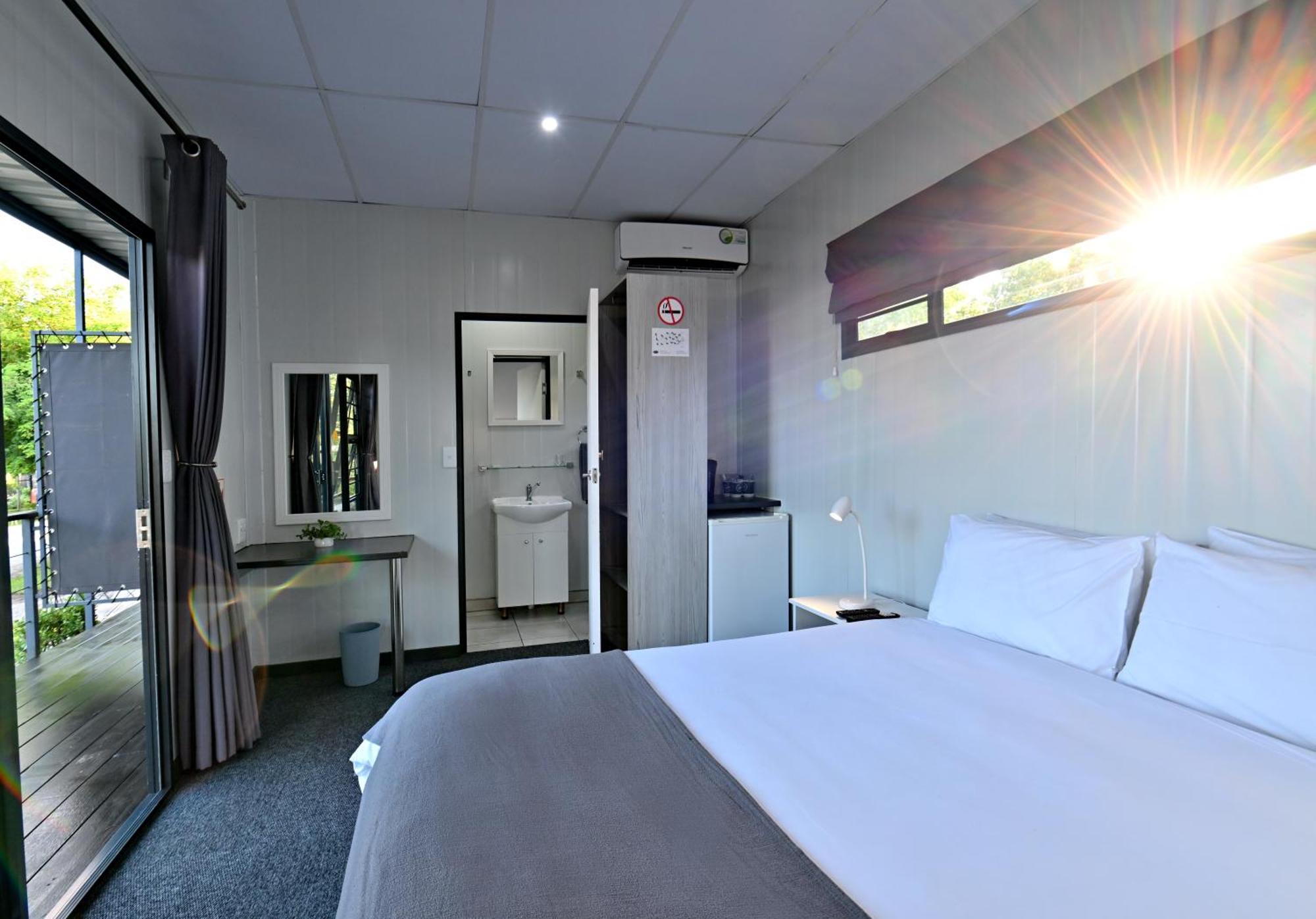 Sleepover Kruger Gate Skukuza Room photo