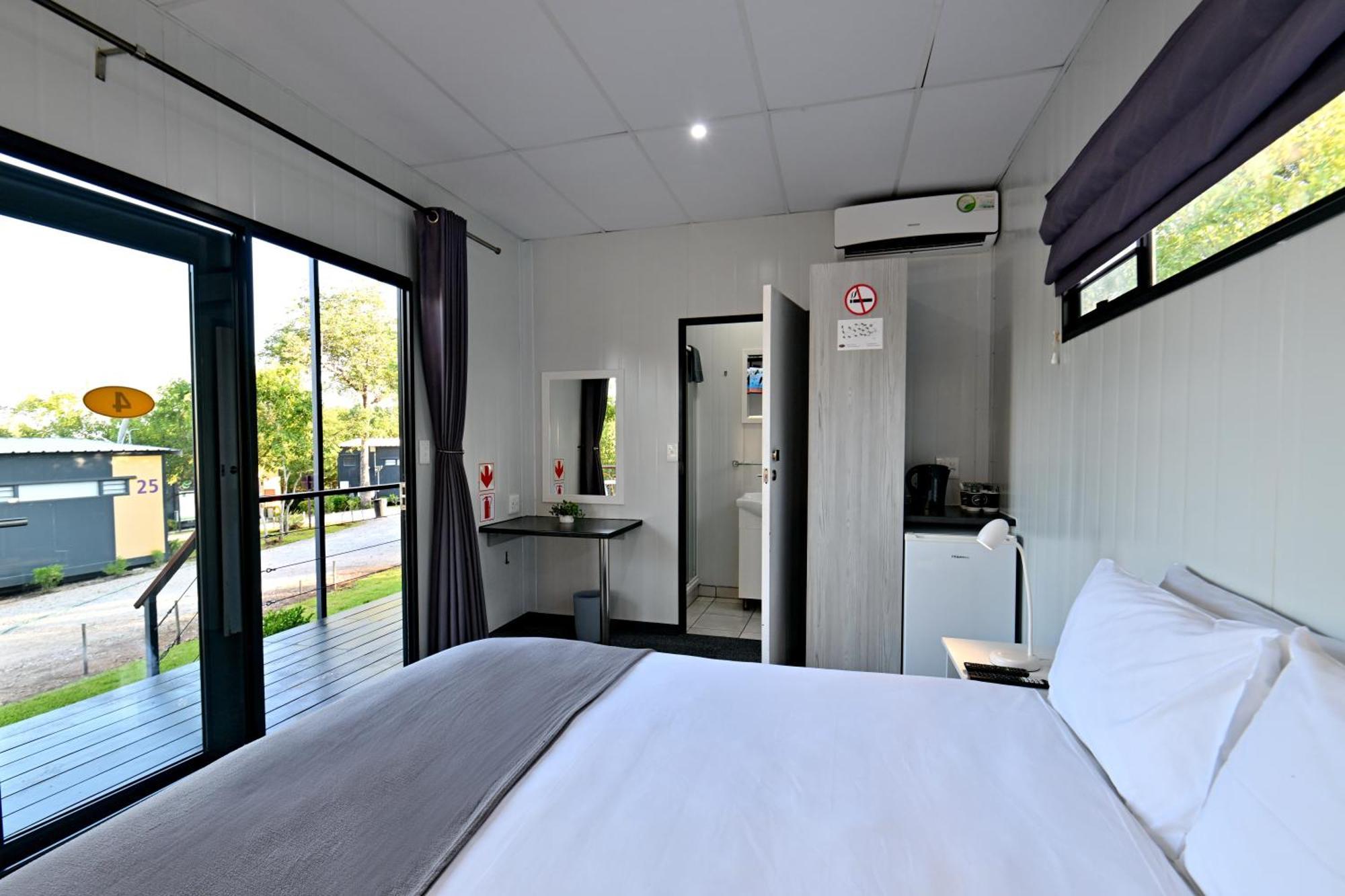 Sleepover Kruger Gate Skukuza Room photo