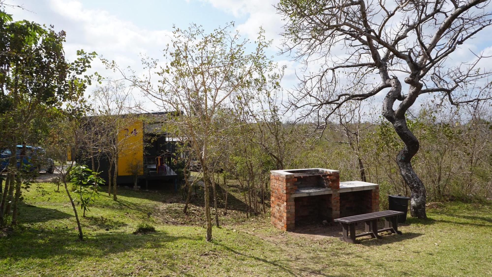 Sleepover Kruger Gate Skukuza Exterior photo
