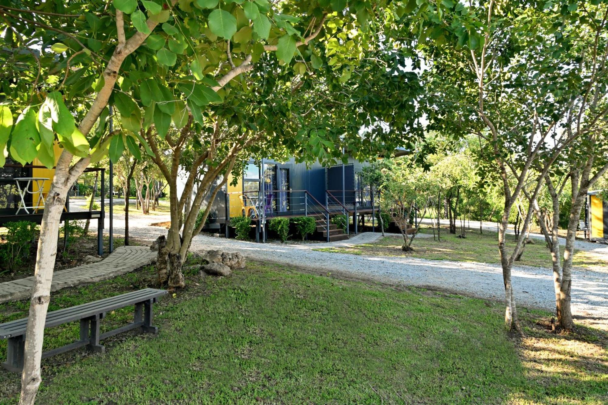 Sleepover Kruger Gate Skukuza Exterior photo