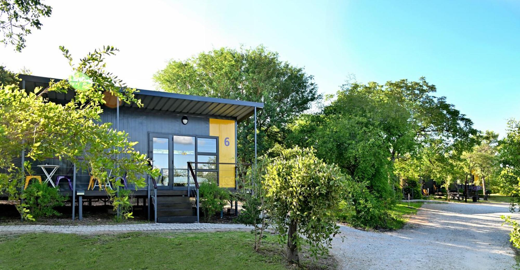 Sleepover Kruger Gate Skukuza Exterior photo